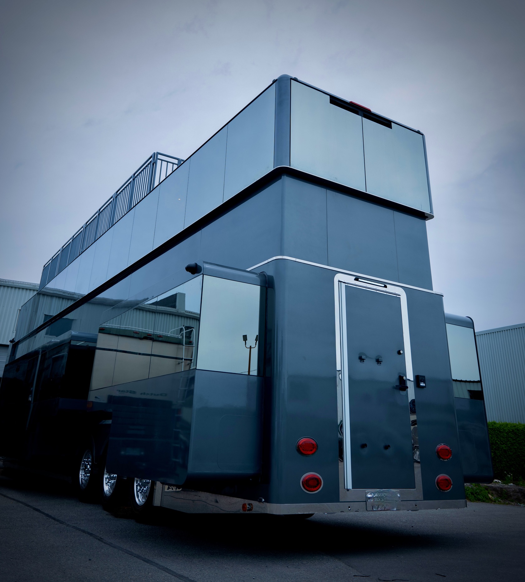 Zenith upper deck detail